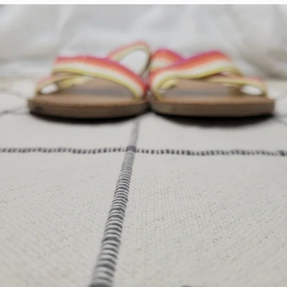 Tom's The Original 1 for 1 Company Women's Viv Striped Flats Slides Slipon Sanda - Picture 5 of 9